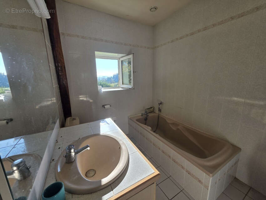 Maison à SAINT-GERVAIS-D&#039;AUVERGNE