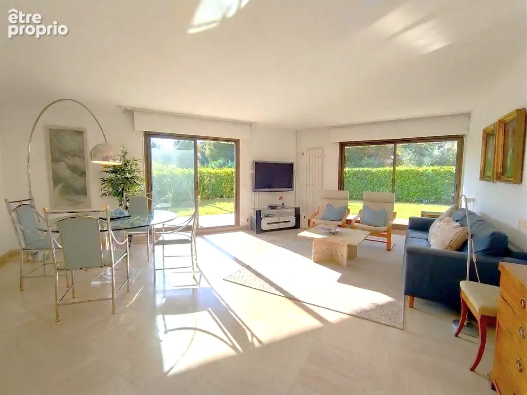 Cannes marina: rare ! superbe rez-de-jardin - garage + cave - photo 4