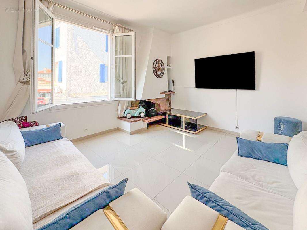 Maison à CAGNES-SUR-MER