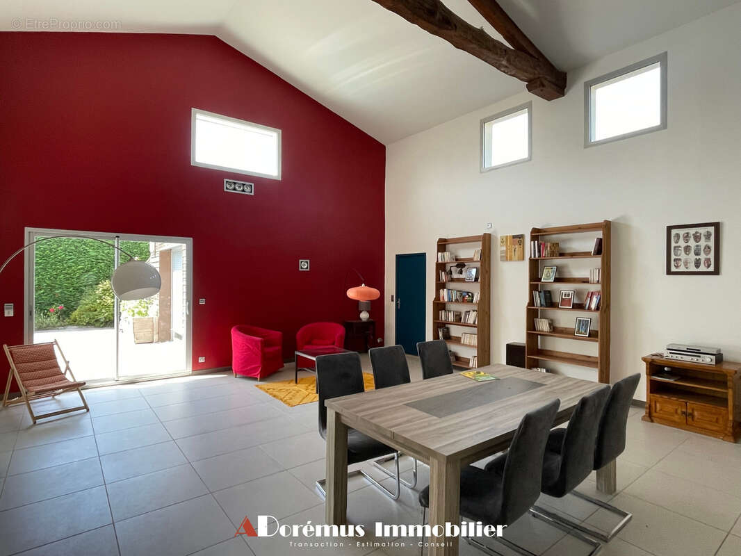 Maison à FARGUES-SAINT-HILAIRE