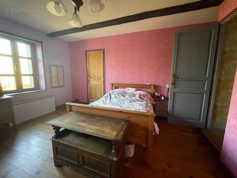 Maison à LA CELLE-DUNOISE