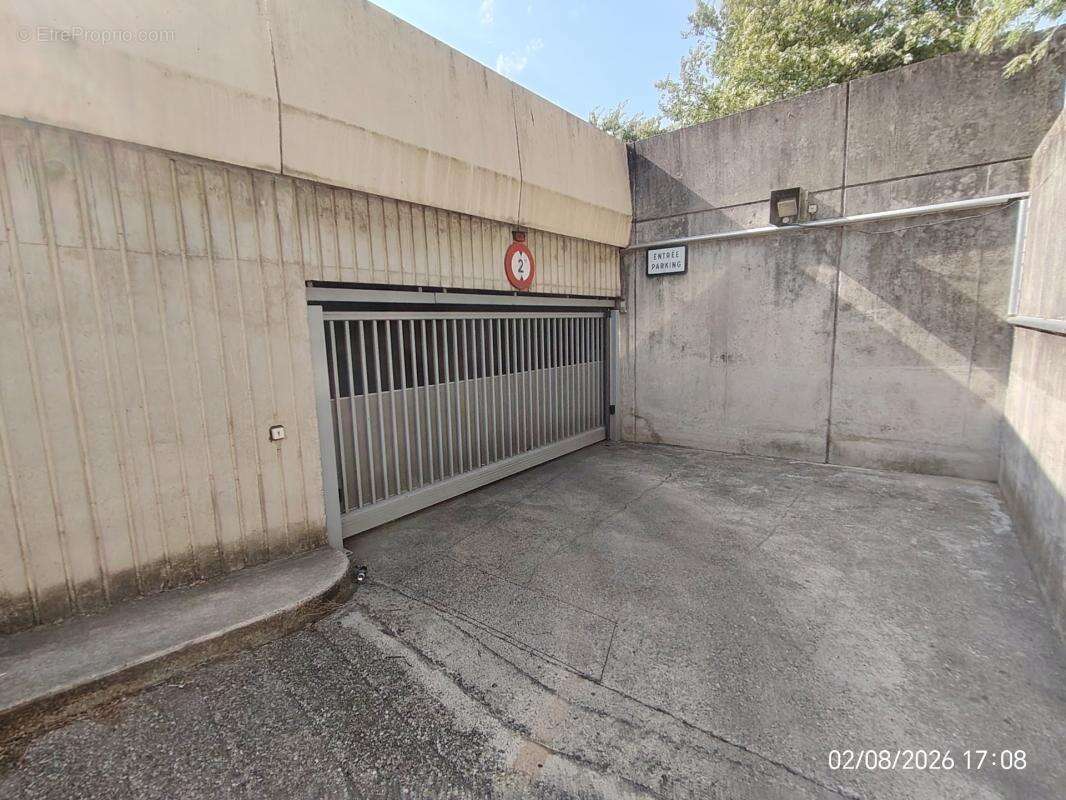 Garage couvert semi-enterré en copropriété à vendre VALENCE (26) - photo 6