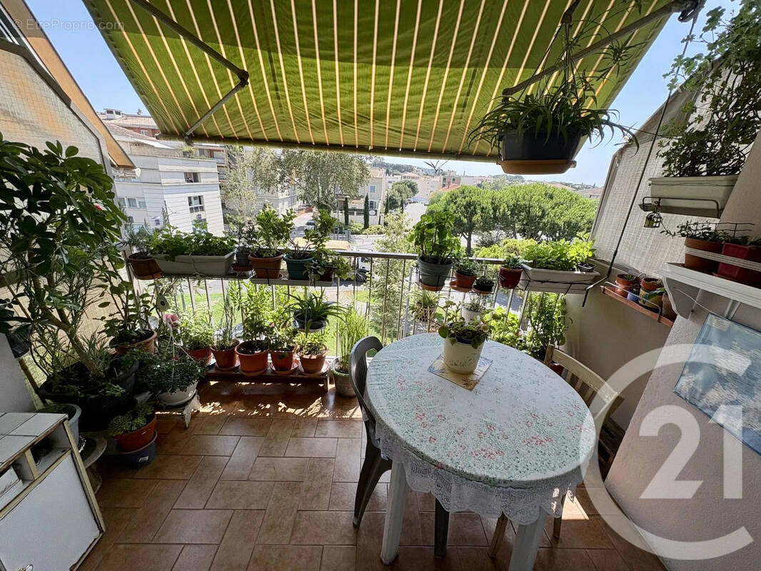 Appartement à SIX-FOURS-LES-PLAGES