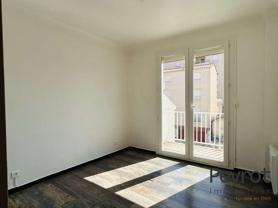 Appartement 82 m² à Saint-Nazaire  - photo 7