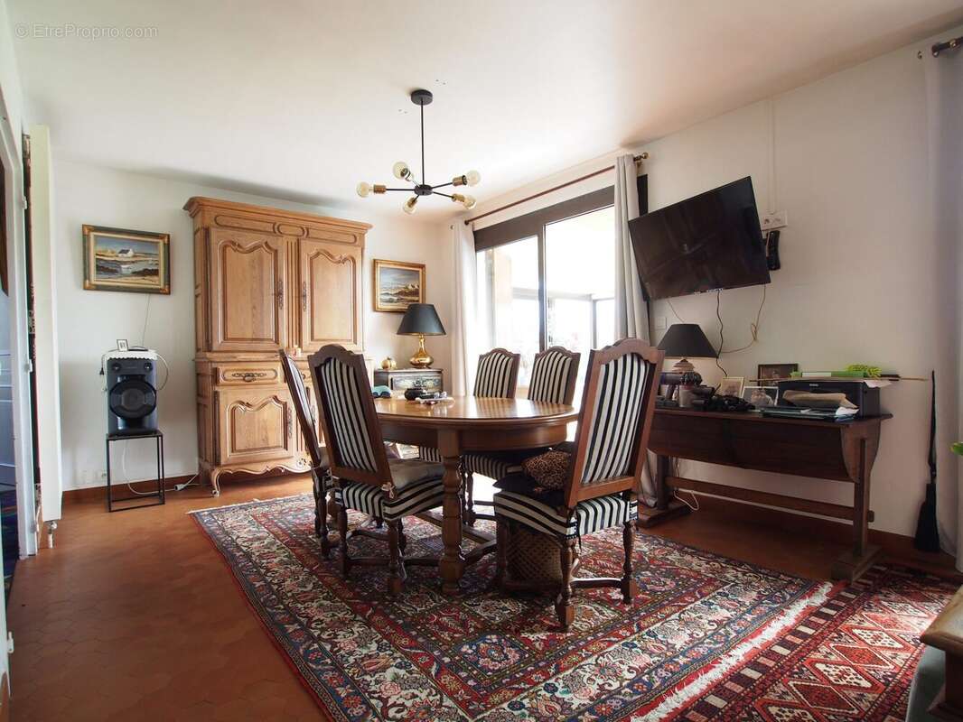 Maison à CUSSY