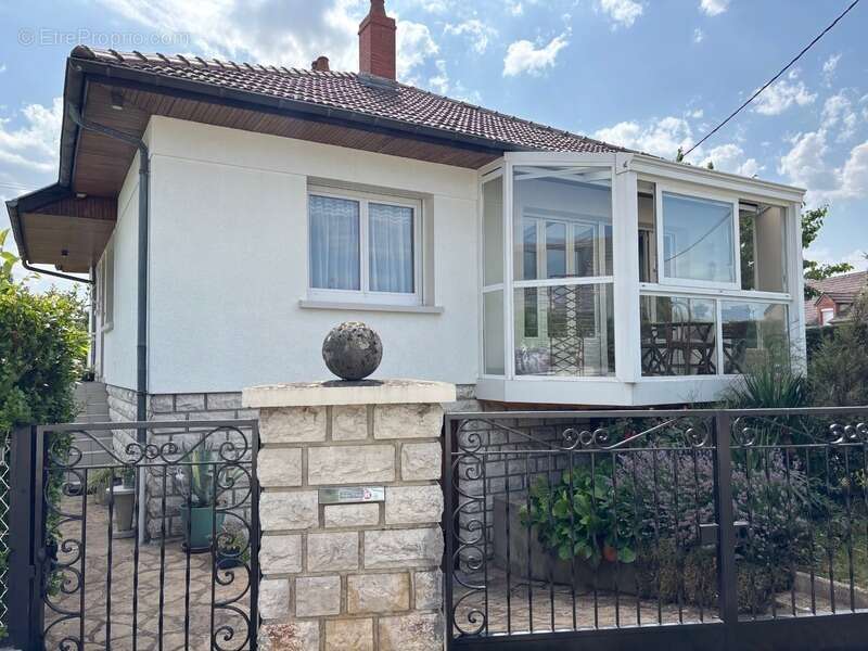 Maison à ARC-SUR-TILLE