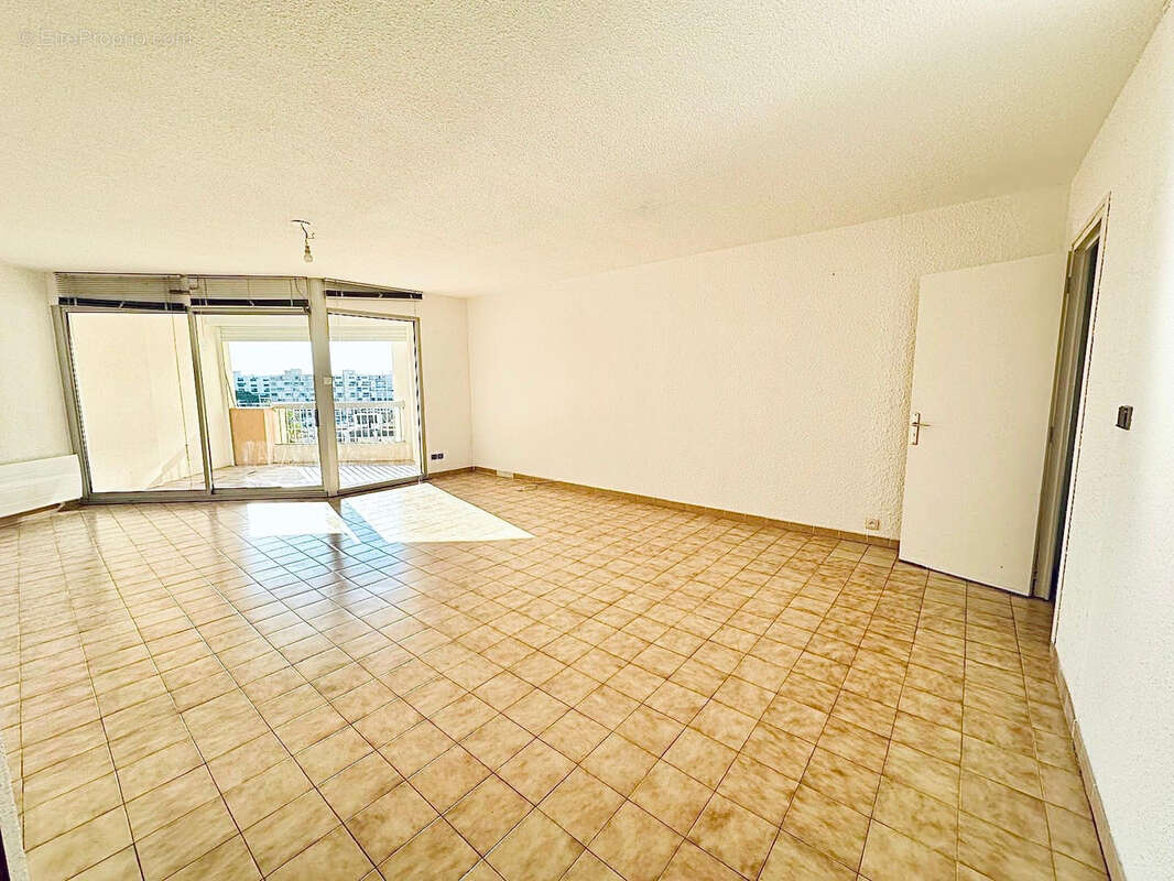 Appartement à CANDILLARGUES