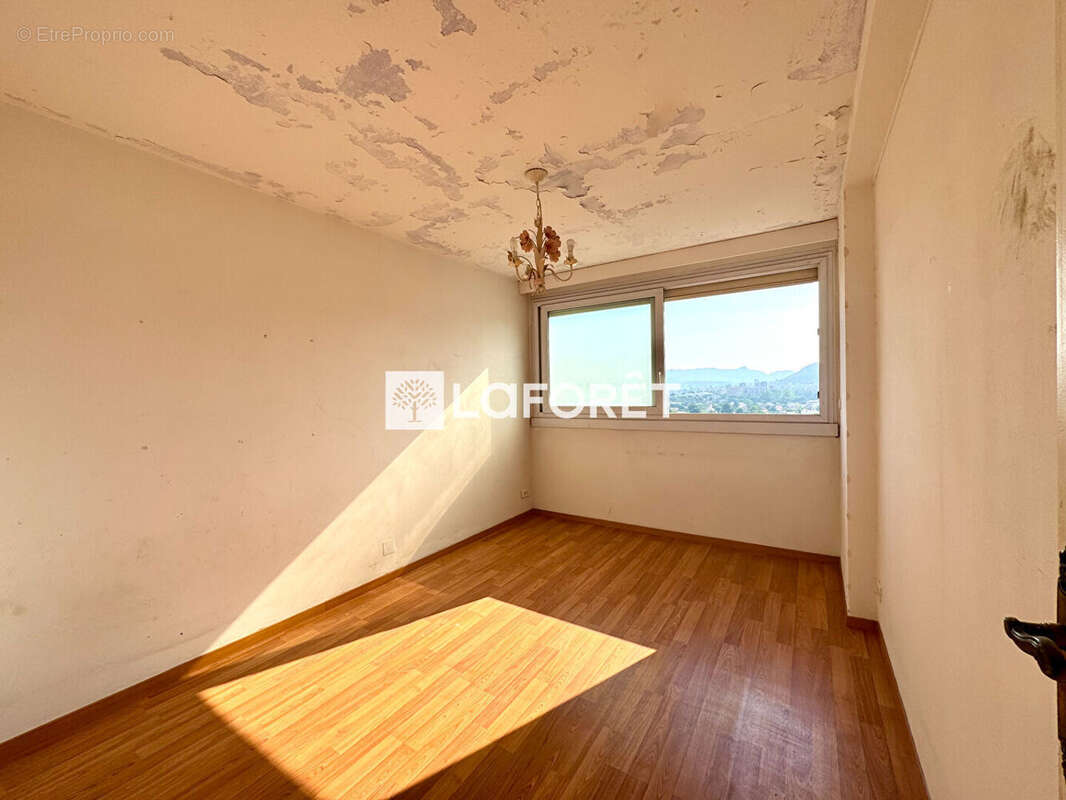 Appartement à MARSEILLE-9E