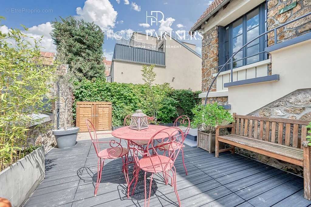 Maison à NANTERRE