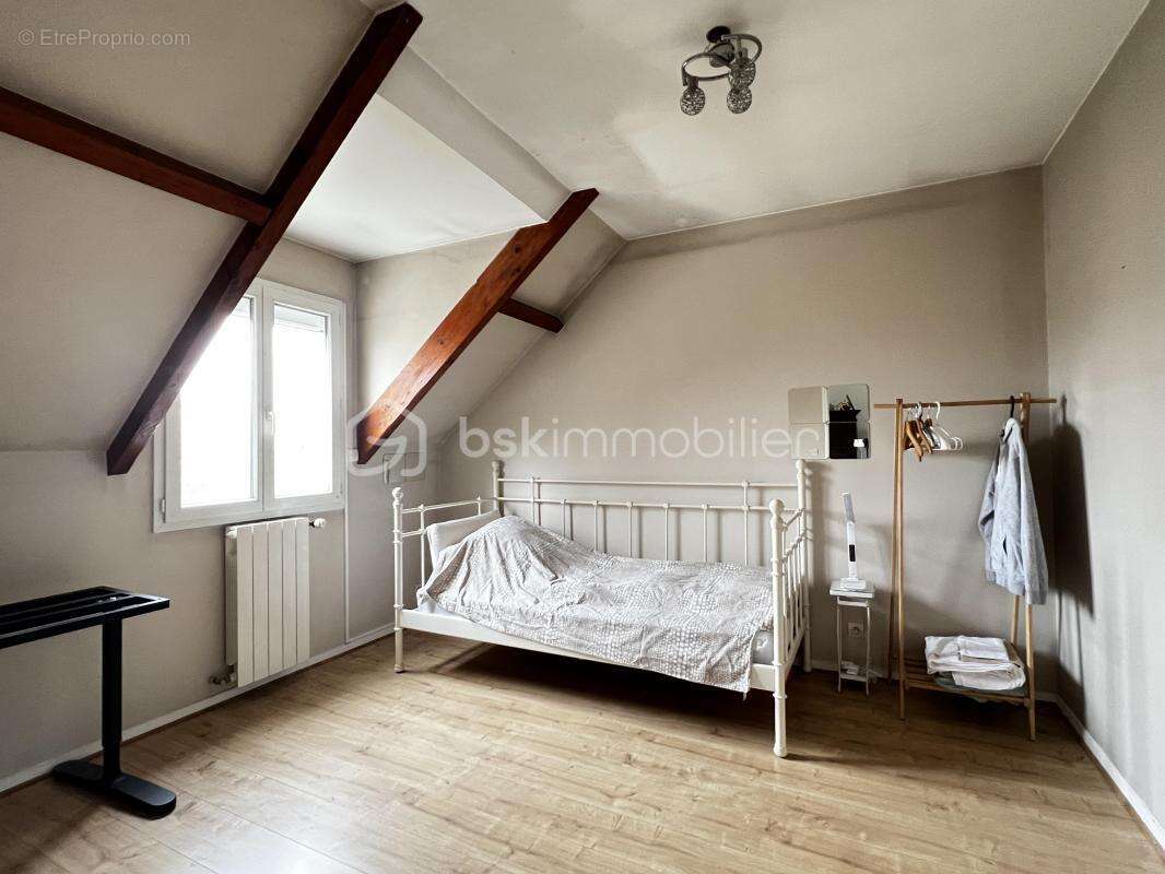 Maison à MAGNY-LE-HONGRE