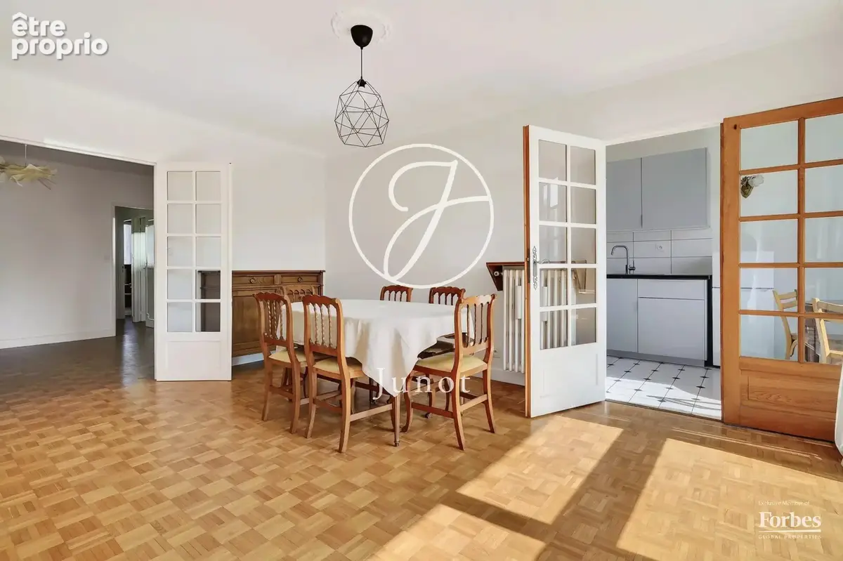 Versailles - MONTREUIL - Appartement familial - 110 m² - 3 chambres - Balcon - photo 5