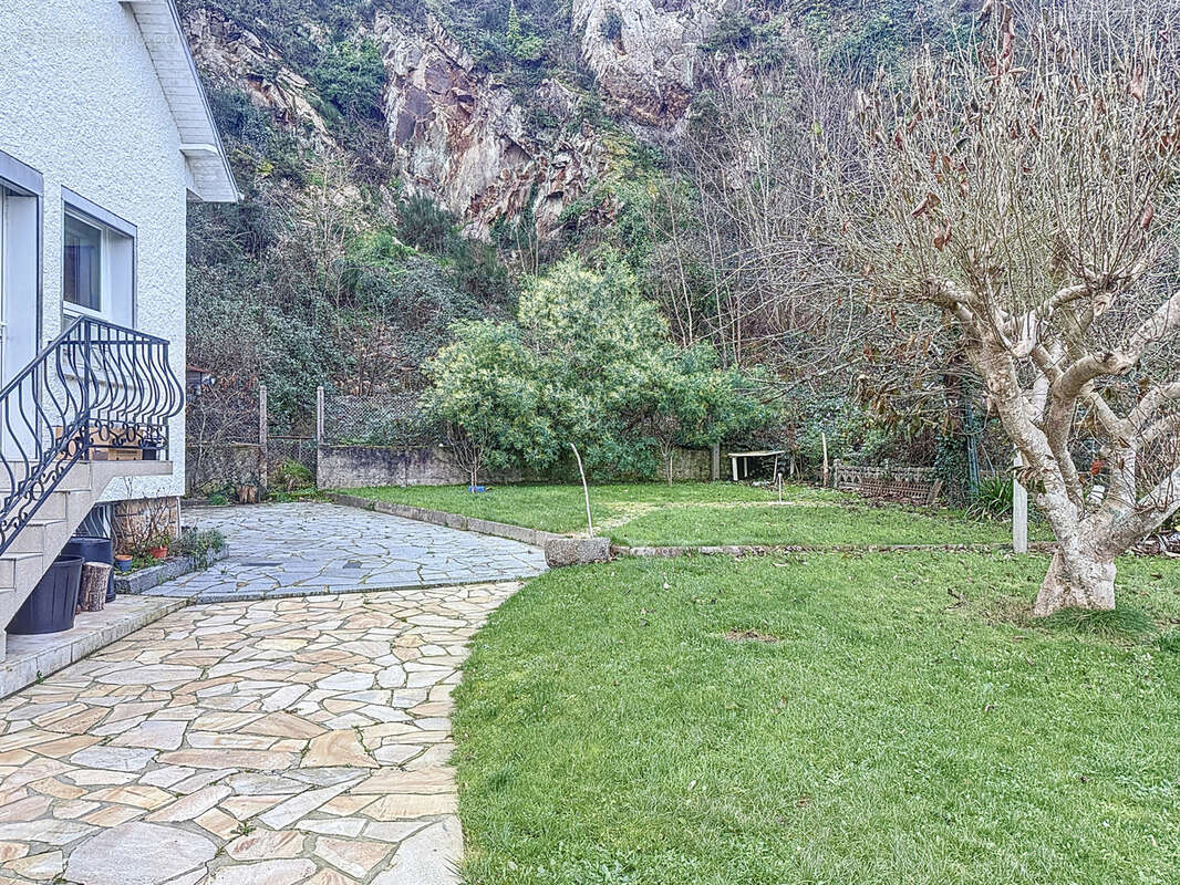 Maison à JULLOUVILLE