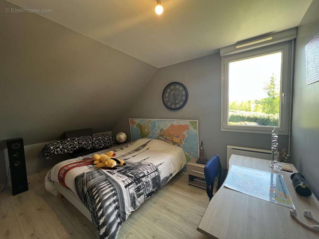 Maison 170 m² à Hieville  - photo 9