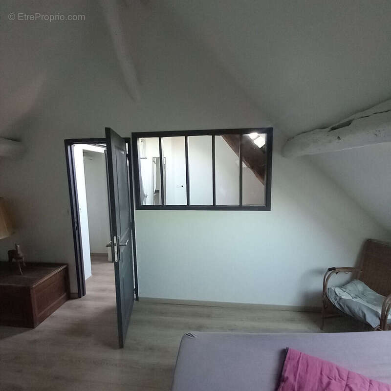 Maison à REMAUVILLE