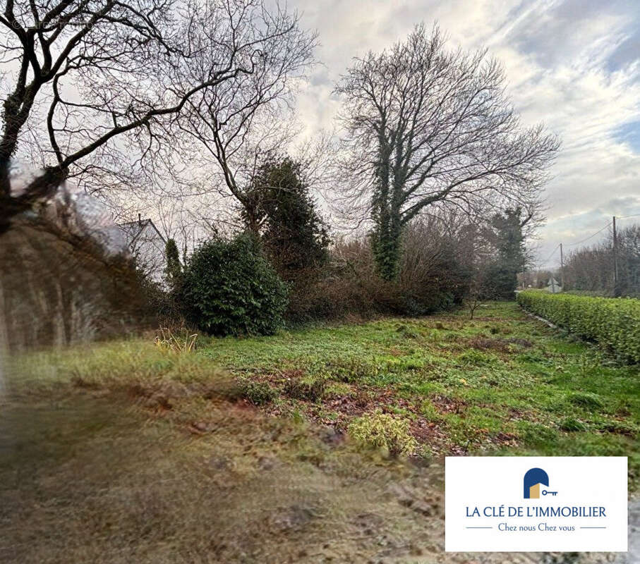 Terrain 440 m² à Cast  - photo 2