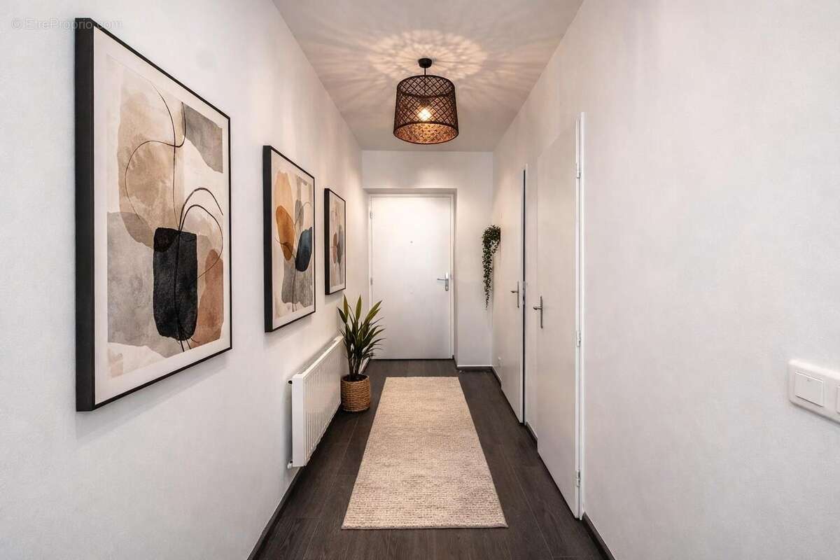  - Appartement à LYON-1E