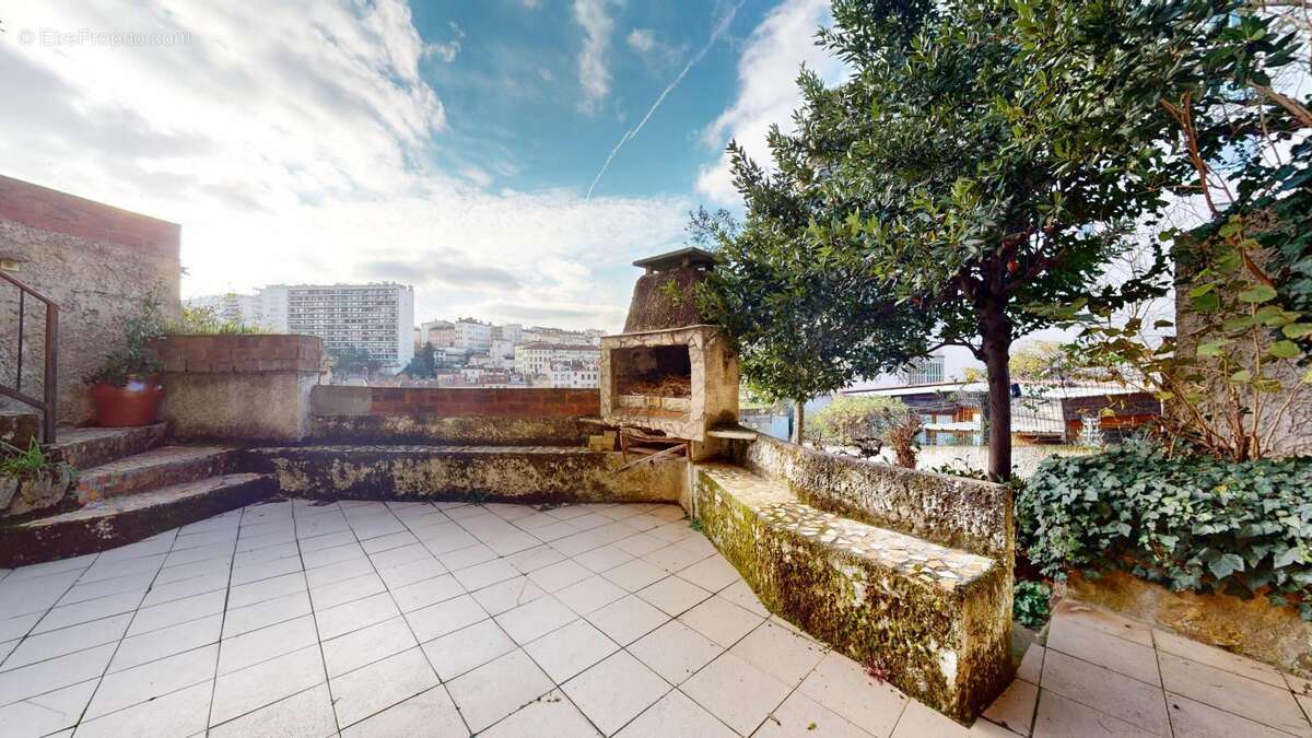 Appartement à CALUIRE-ET-CUIRE