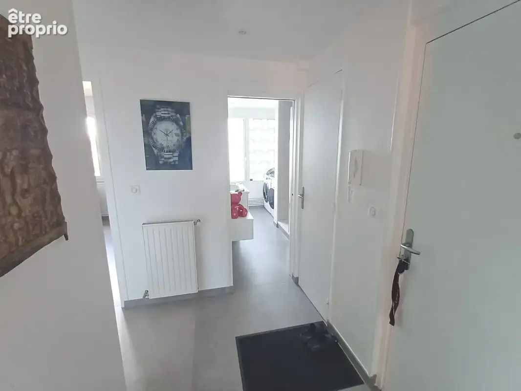 Bel Appartement entièrement rénové avec Garage,Cave et Balcon - photo 5