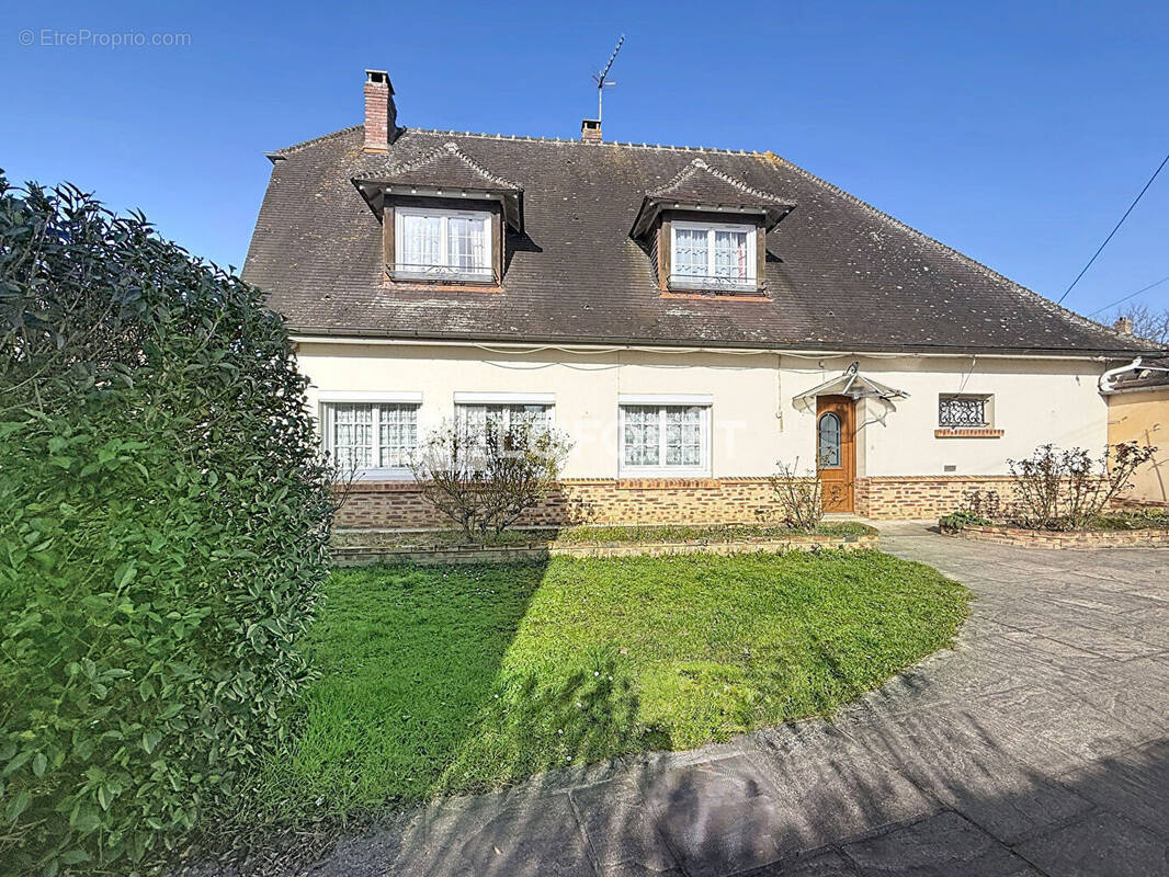 Maison à AUBEVOYE