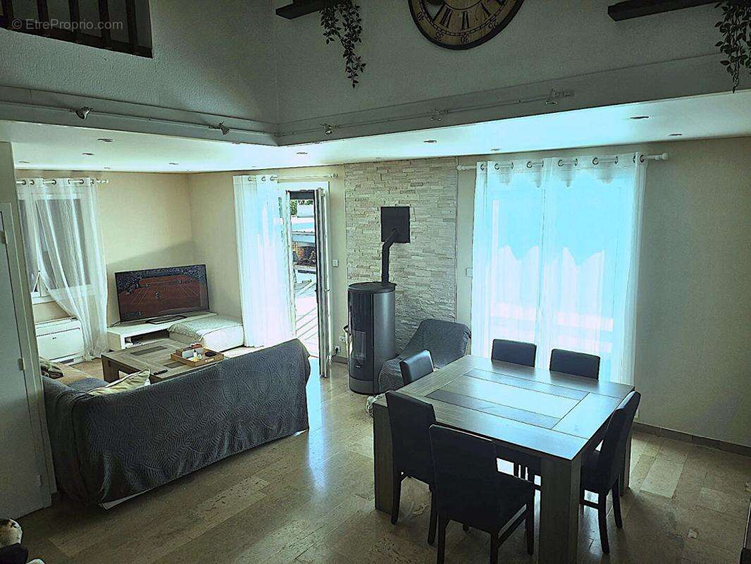 Maison à LONGVIC