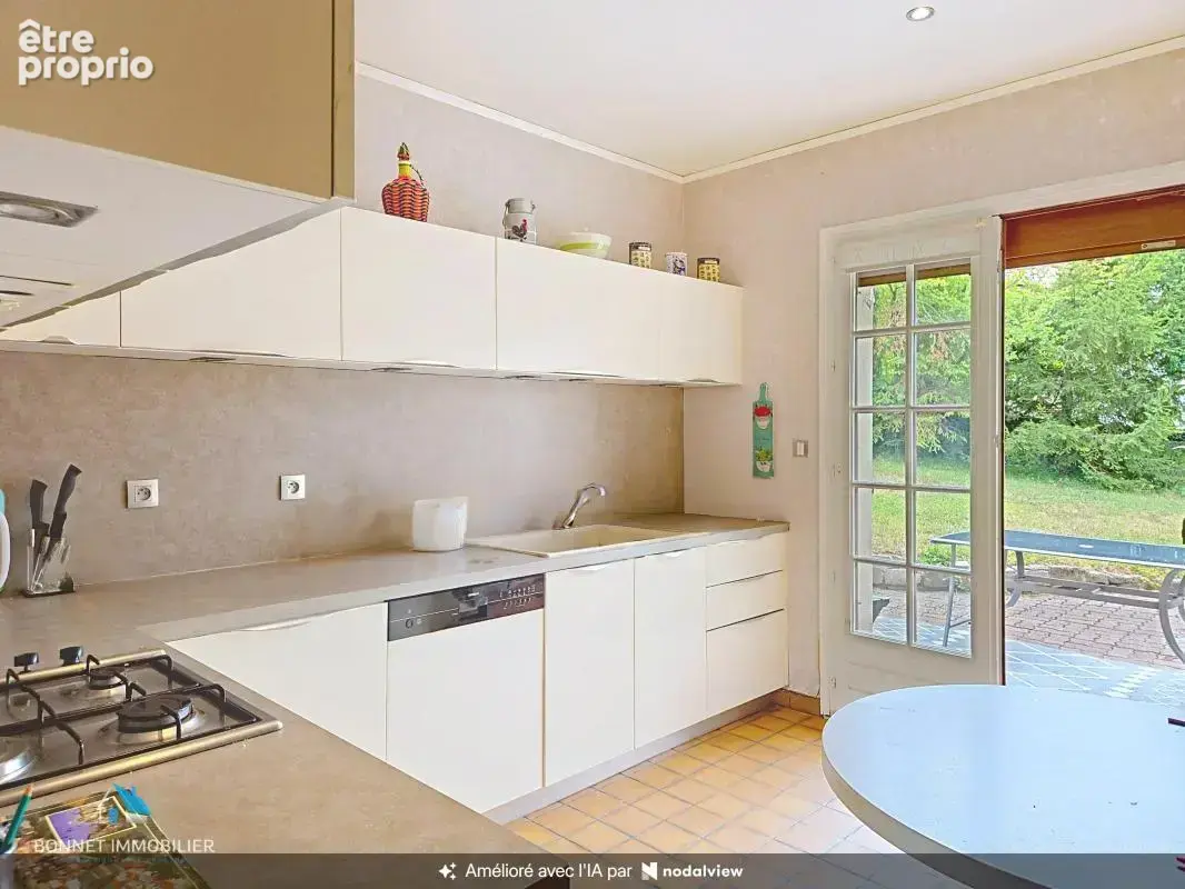Maison de 135 m² avec terrain - 6 pièces - photo 8