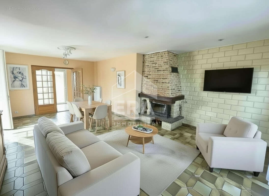 Maison à MONTPON-MENESTEROL