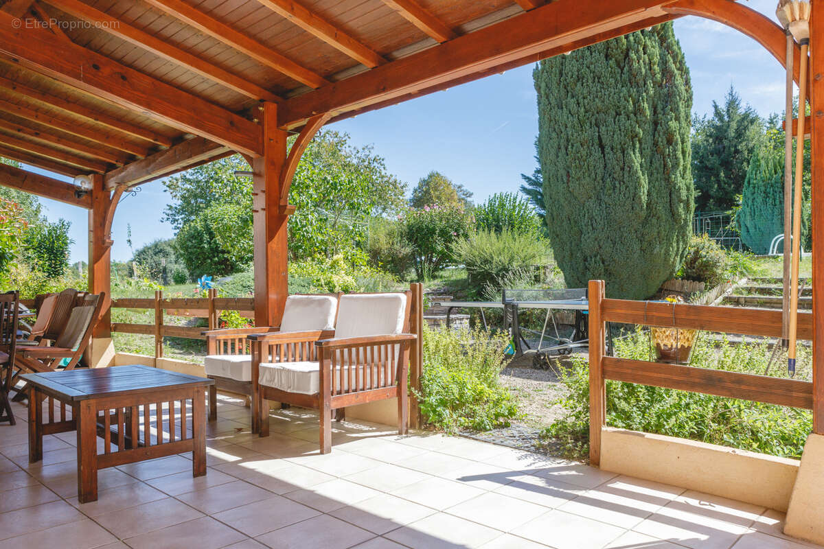 Maison à MONTMERLE-SUR-SAONE