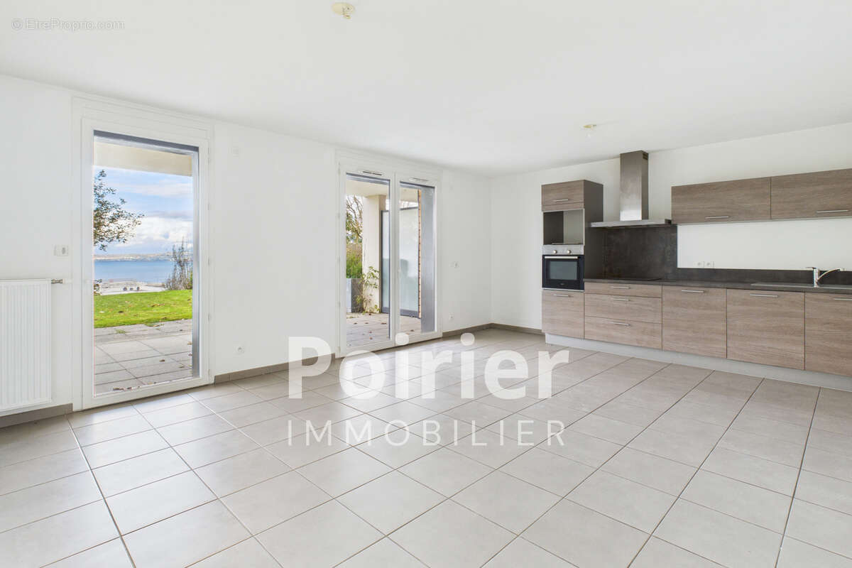 Appartement à EVIAN-LES-BAINS