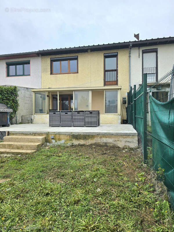 Maison à SAINT-QUENTIN-FALLAVIER