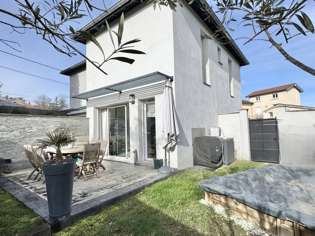 Maison à CRAPONNE
