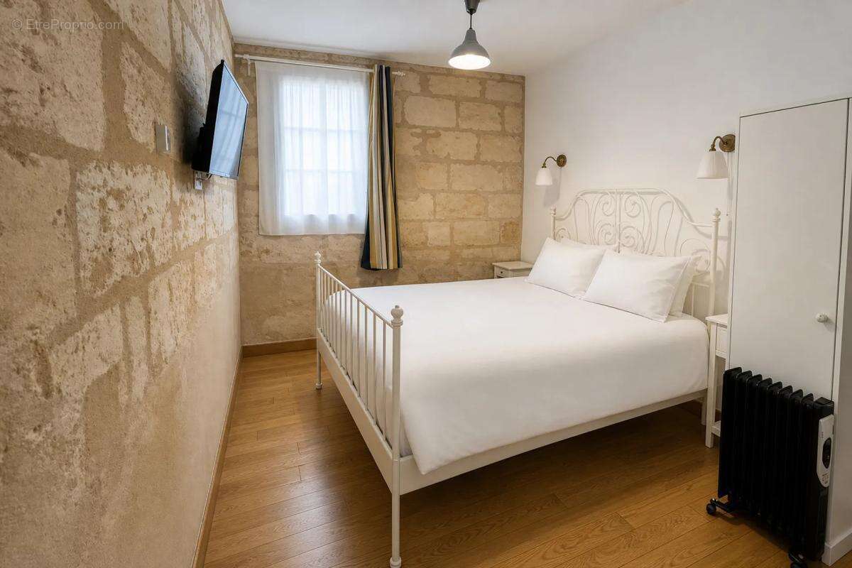 Maison de 20 pièces de 500 m² à Ambarès-et-Lagrave - photo 3