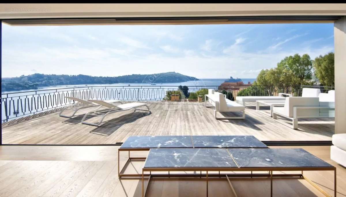 Appartement à VILLEFRANCHE-SUR-MER