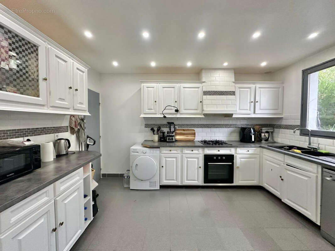 Maison à SARTROUVILLE