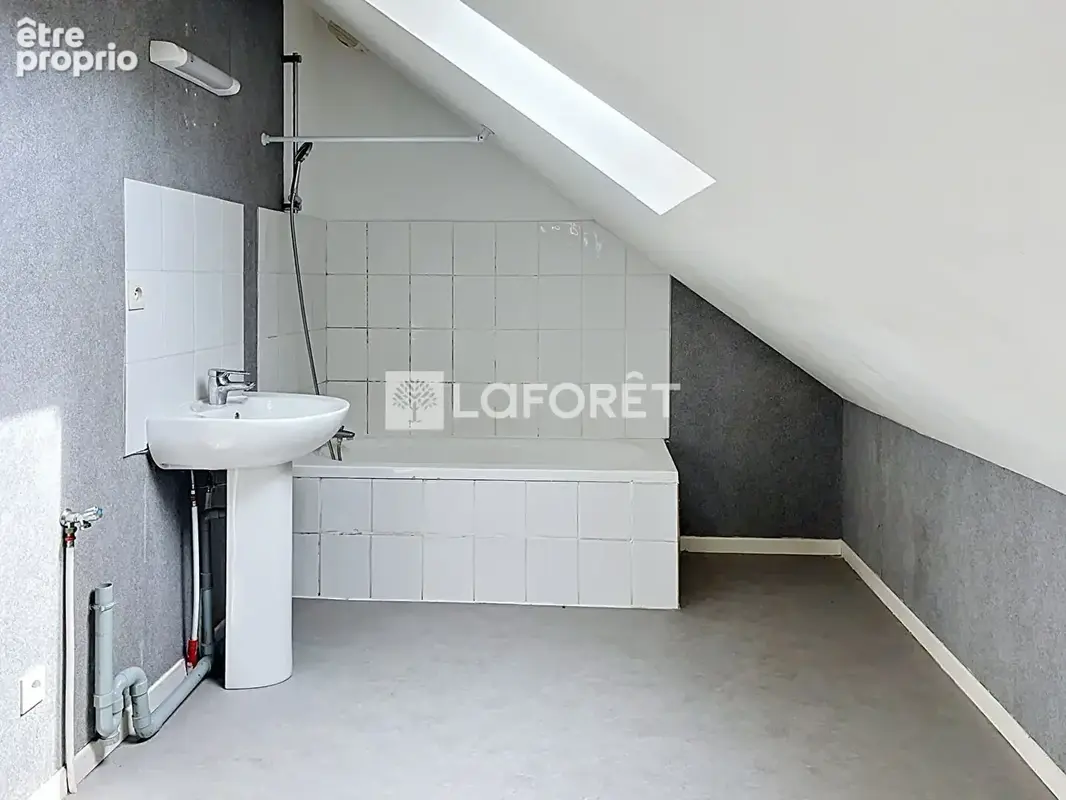 Appartement Montferrand Le Château 2 pièce(s)  42 m² - photo 6