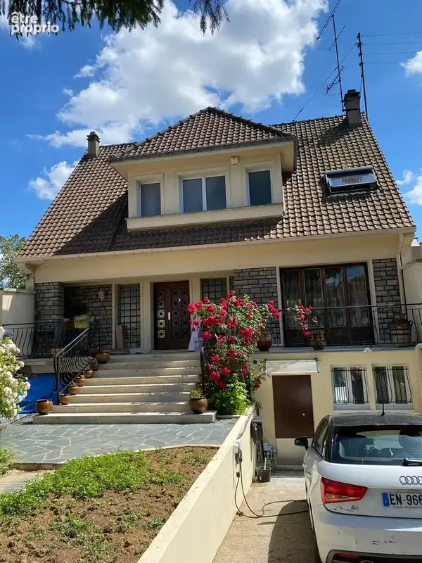 Superbe maison familiale de 9 pièces à vendre à Villejuif à moins de 10min à pieds de la ligne 14 - photo 1