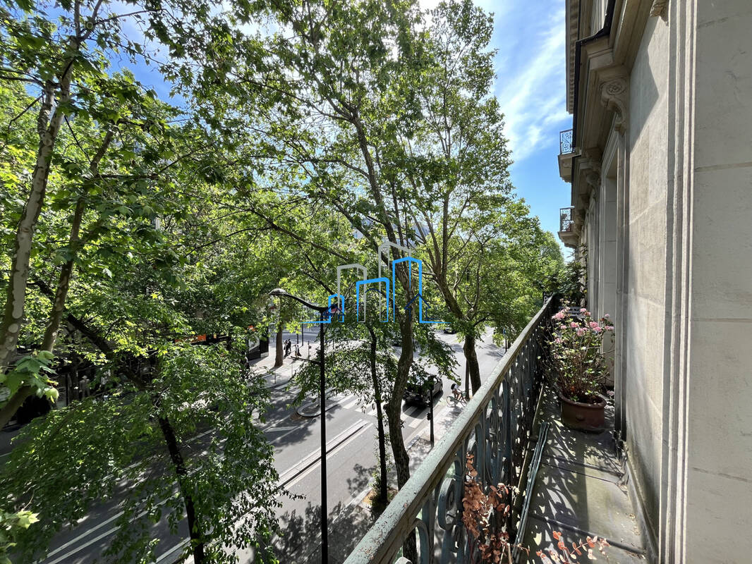 Appartement à PARIS-10E