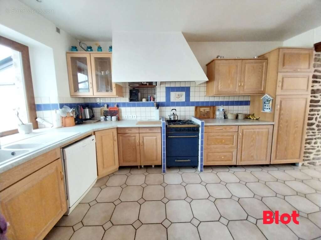 Maison à LA VICOMTE-SUR-RANCE