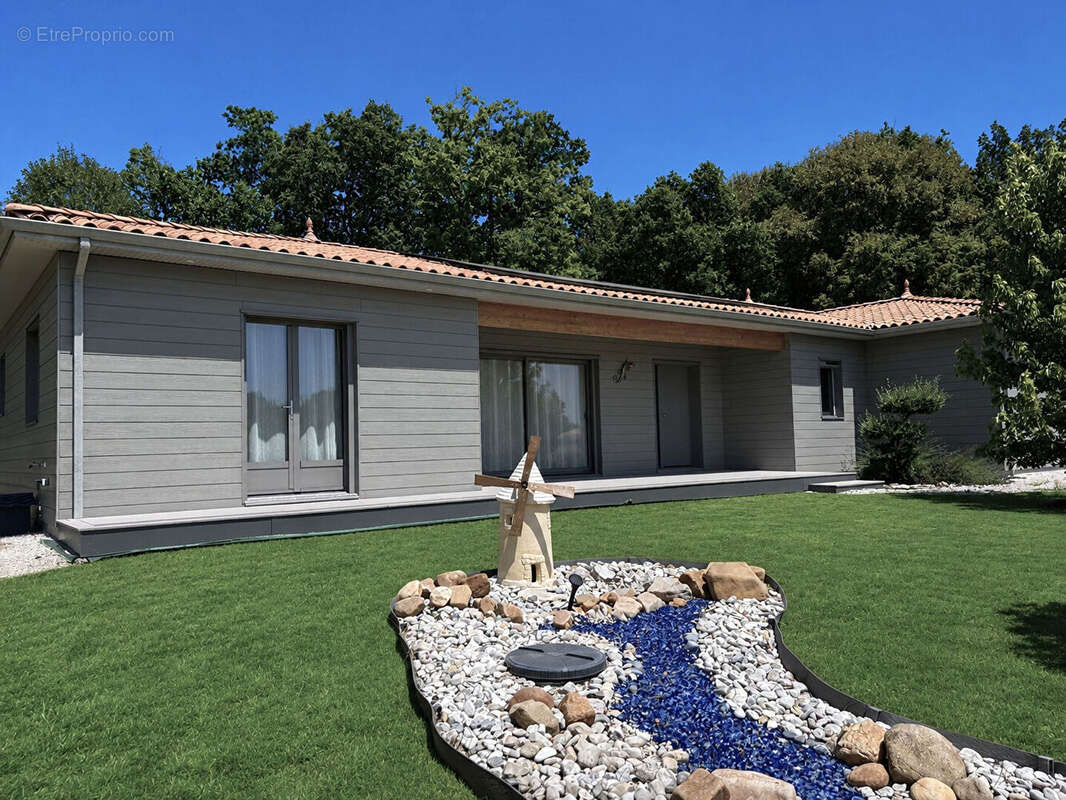 Maison à NANTEUIL-EN-VALLEE