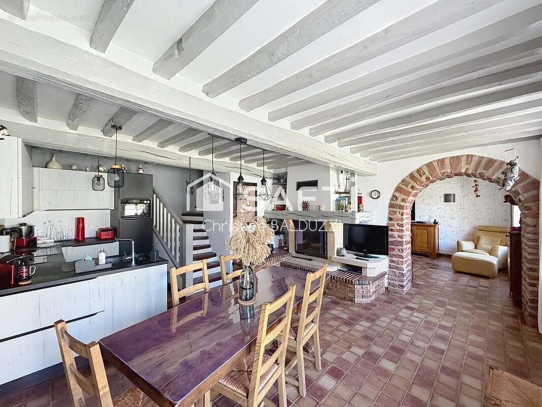 Photo 3 - Maison à MONTREUIL-AUX-LIONS