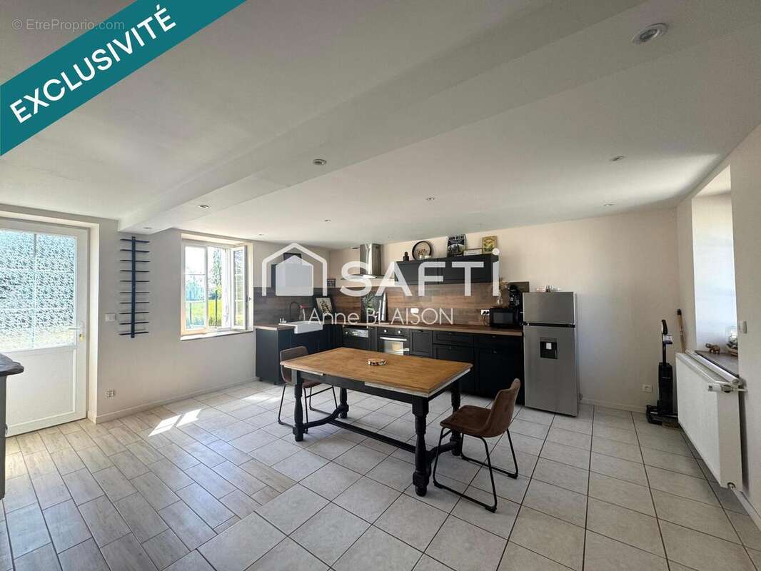 Photo 4 - Maison à COIGNY