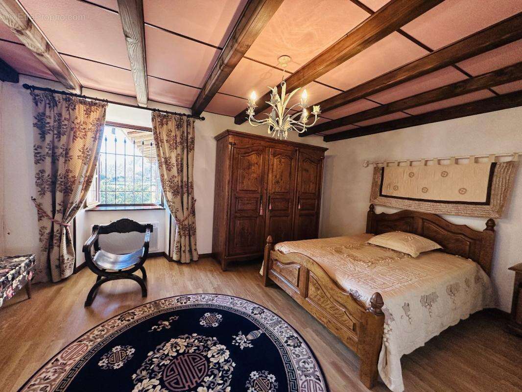 Maison à PRAT-BONREPAUX