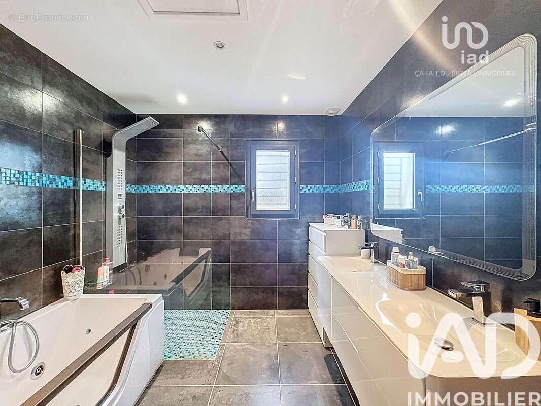 Photo 5 - Maison à PORT-DE-BOUC