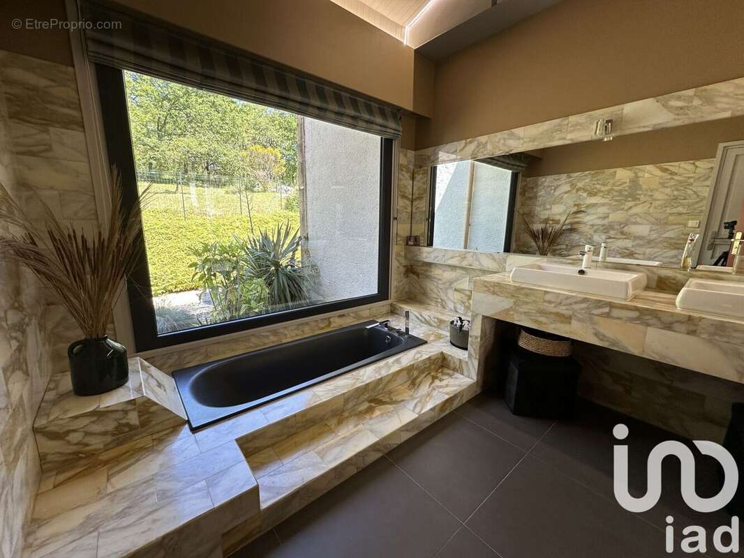 Maison 138 m² à Mercues  - photo 9