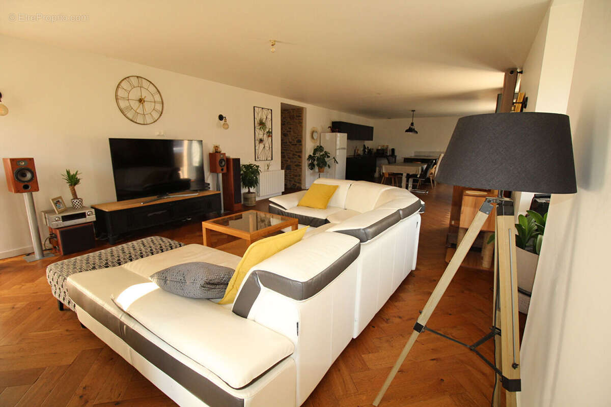 Plourhan, appartement plain pied 4 chambres, 136 m² avec 2 cours et garage - photo 4