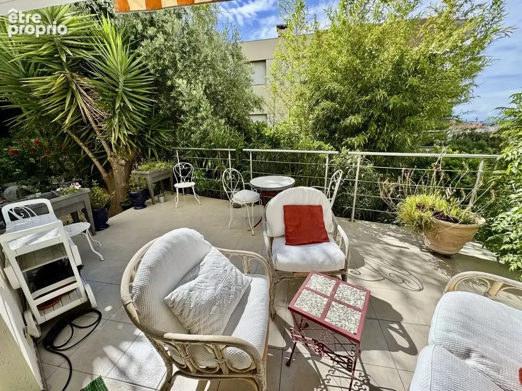 Appartement à LE CANNET