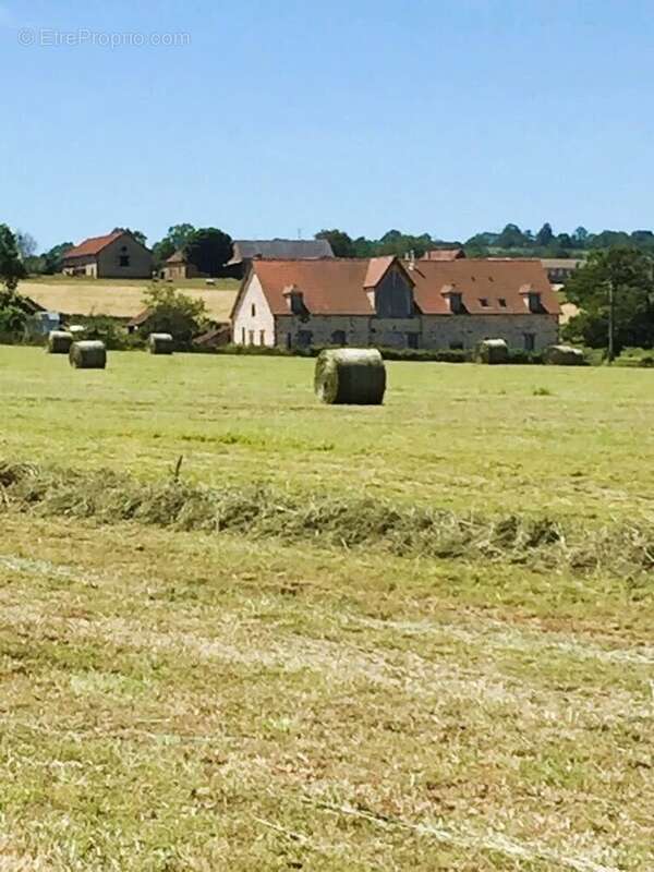 Maison à BEAUNE-D&#039;ALLIER