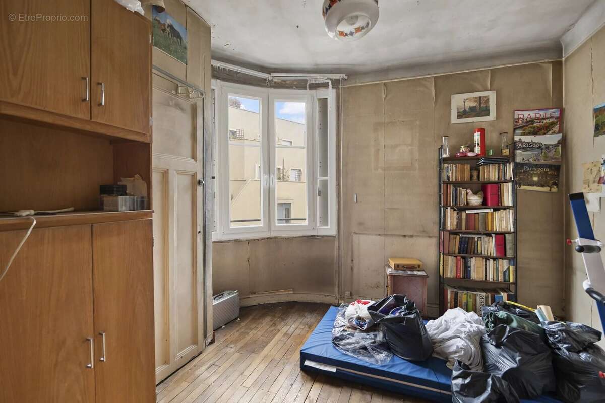 Appartement à PARIS-14E