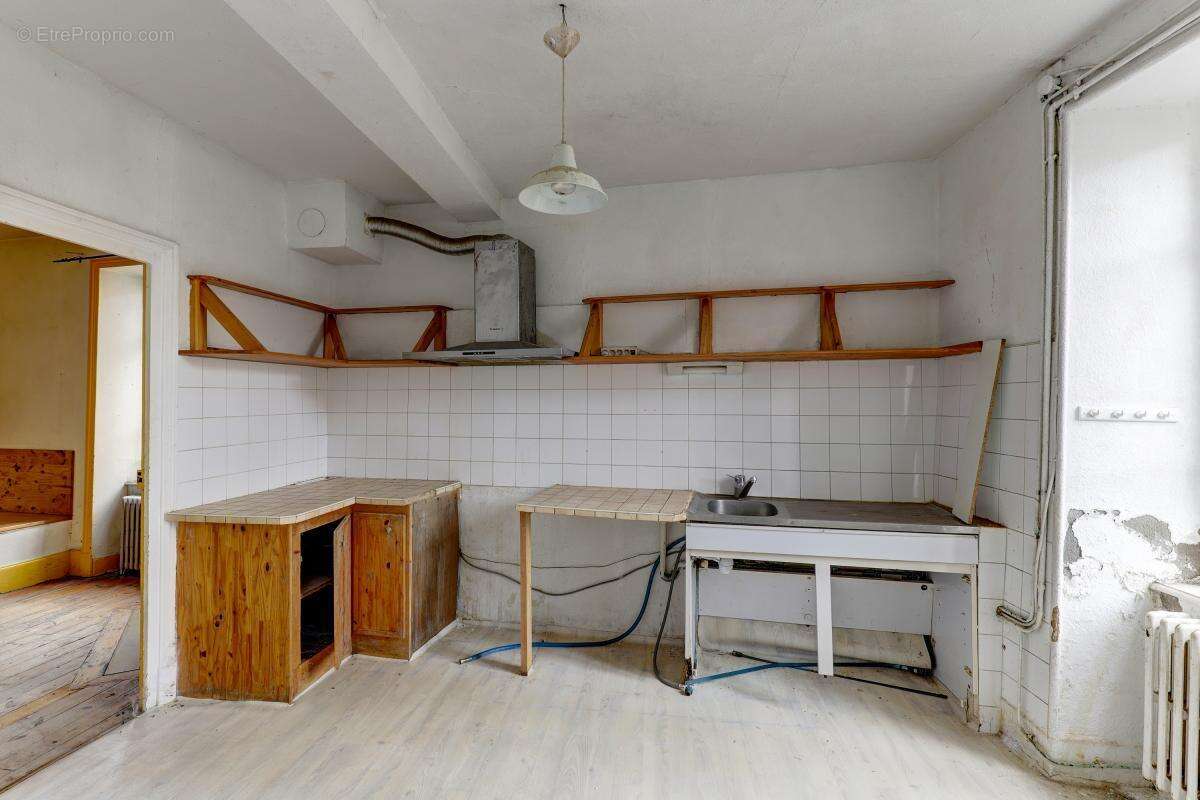 Maison à PONT-DU-CHATEAU