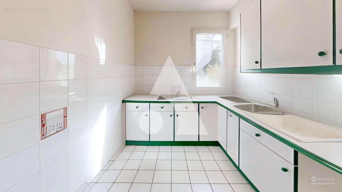Appartement à LA GARENNE-COLOMBES
