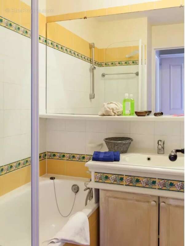 Appartement à GRIMAUD